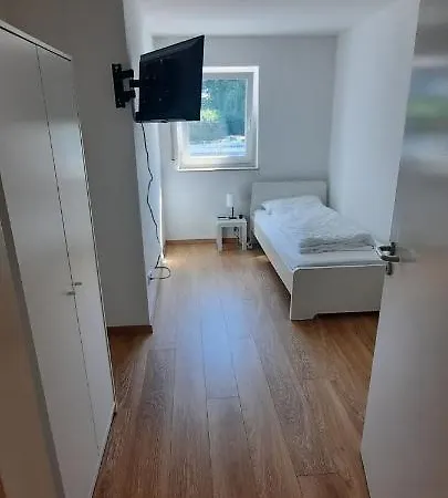 Penzini Xxl-apartment Mit Blick Ins Gruene 8 Personen Rheinstetten