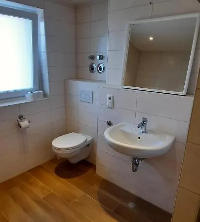 Apartmán Penzini Xxl-apartment Mit Blick Ins Gruene 8 Personen Rheinstetten